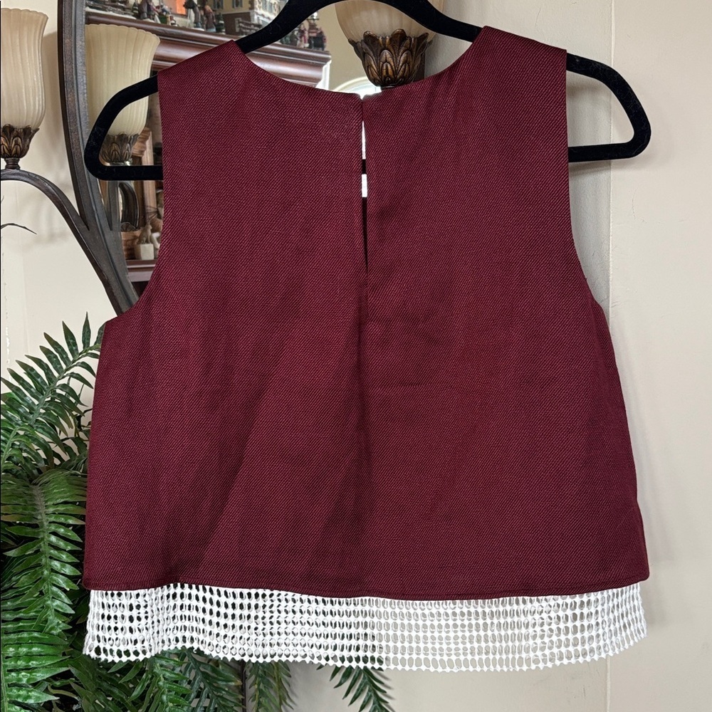 Club Monaco Burgundy Linen Blend Sleeveless Crop Top w/ White Mesh Lace Underlay - Picture 8 of 15